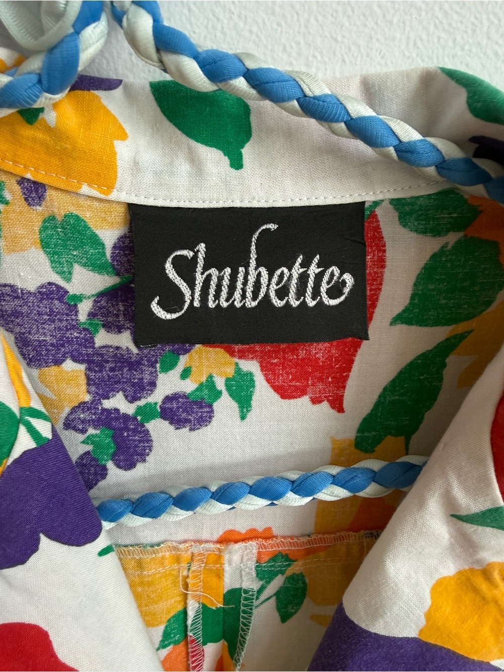 Vintage shirt dress
Tagged as size 18
Fits medium / large in my opinion - Picture 8 of 16